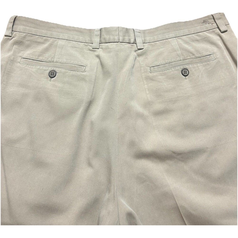 Tommy Bahama Chino Shorts Mens 36 / 9 Khaki Silk Cotton Pleated Casual READ - Picture 4 of 9